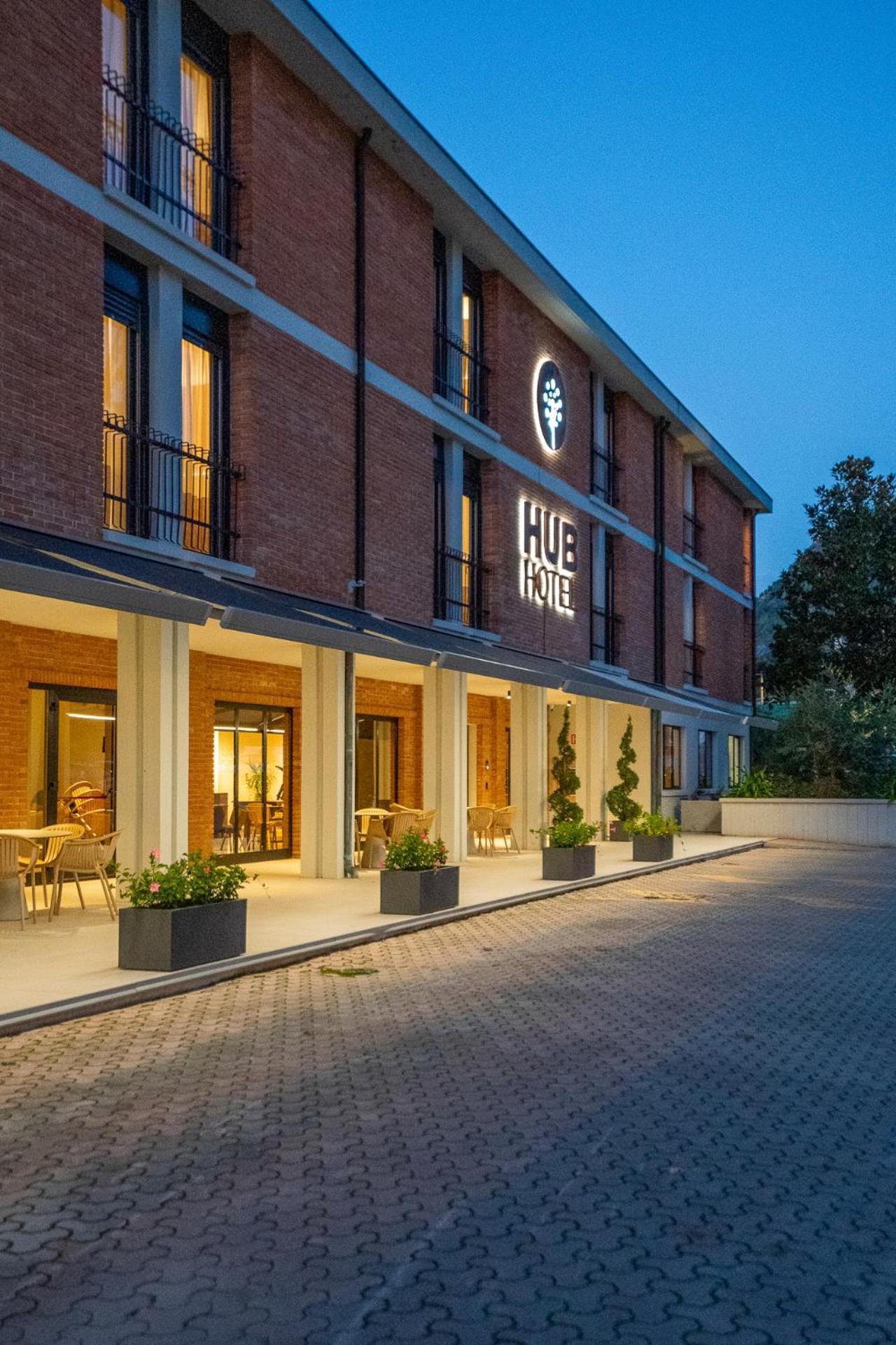 Hub Hotel غوبيو المظهر الخارجي الصورة