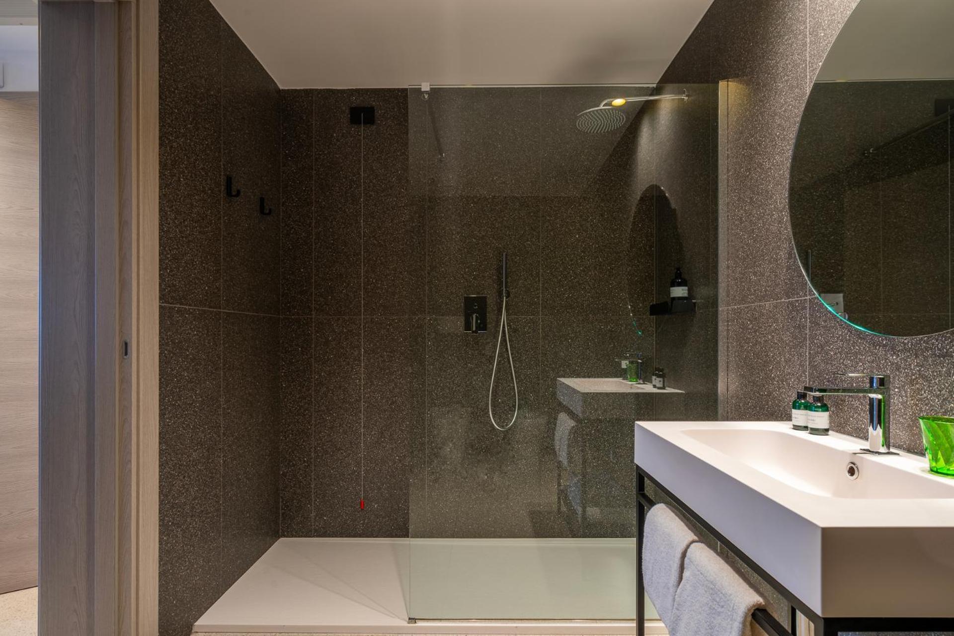 Hub Hotel غوبيو المظهر الخارجي الصورة