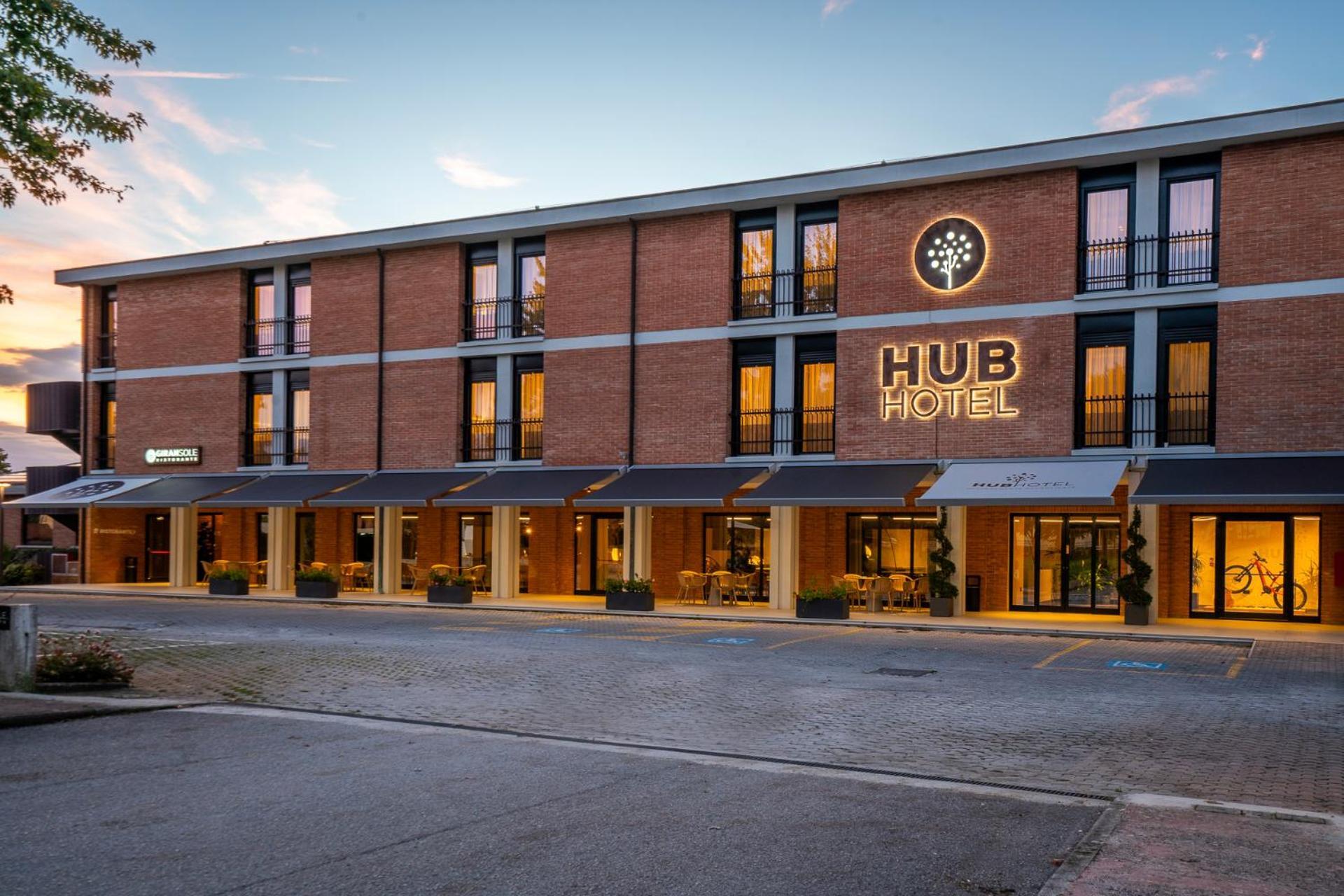 Hub Hotel غوبيو المظهر الخارجي الصورة