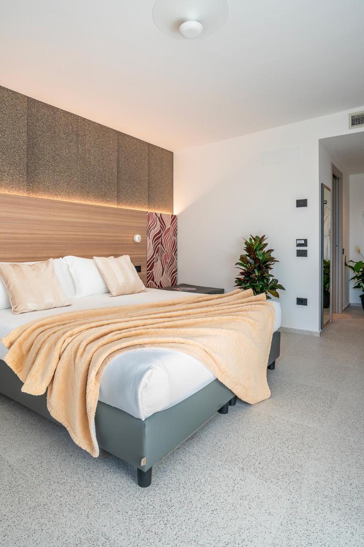 Hub Hotel غوبيو المظهر الخارجي الصورة